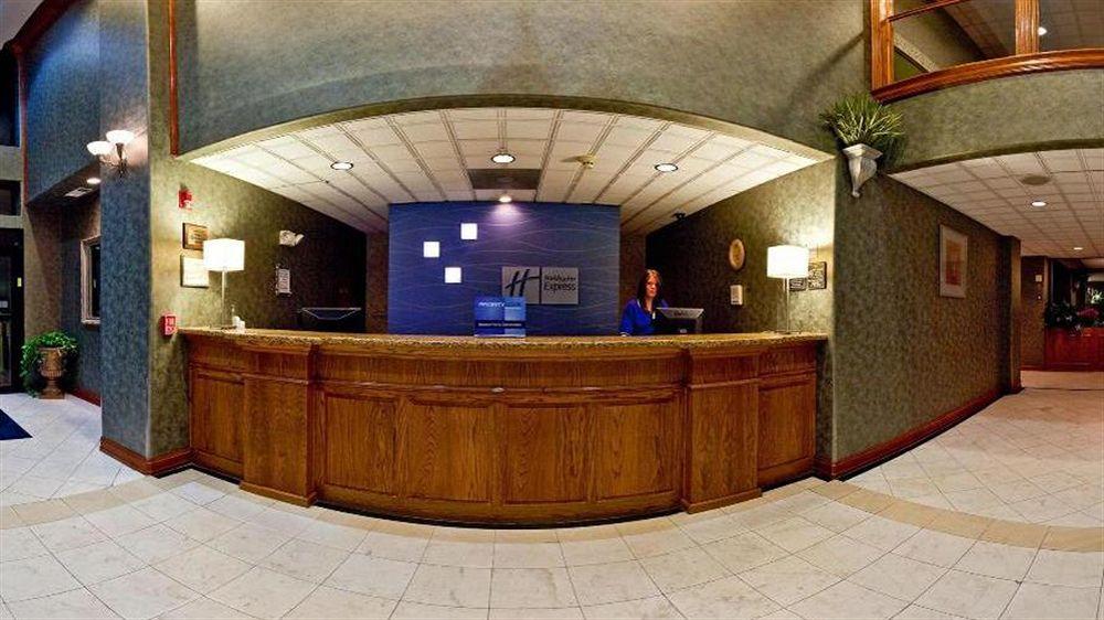 Holiday Inn Express North Tyler Exterior photo